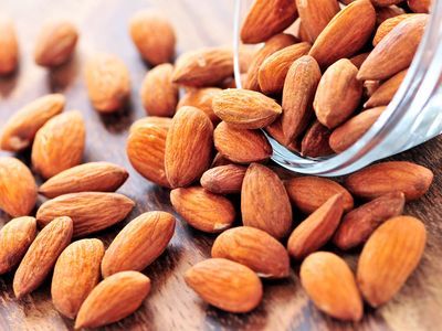 Almond nuts pouch 100gm
